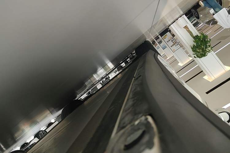 Used Li Auto i8 2025 Model Standard Version Left Side Sill