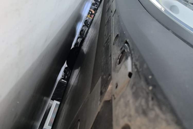 Used Li Auto i8 2025 Model Standard Version Left Side Sill