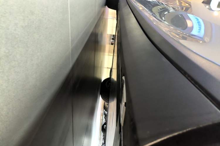 Used Li Auto i8 2025 Model Standard Version Left Side Sill