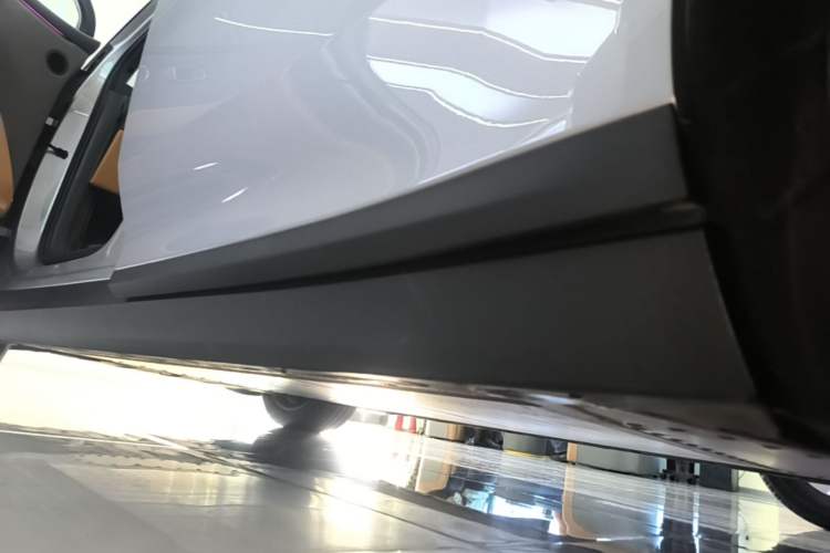 Used Li Auto i8 2025 Model Standard Version Left Side Sill