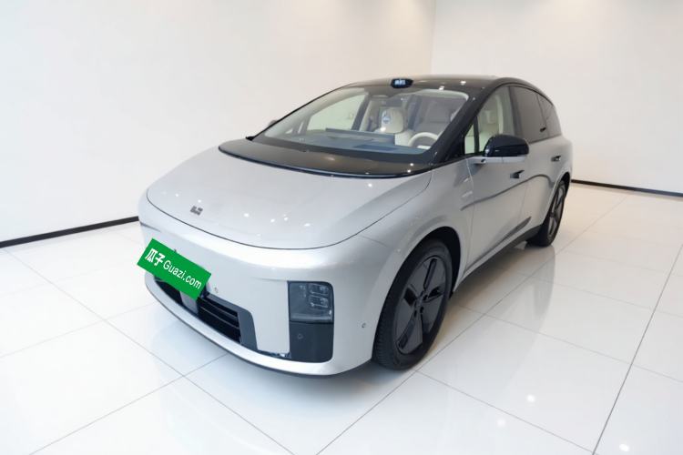 Li Auto i8 2025 Model Standard Version