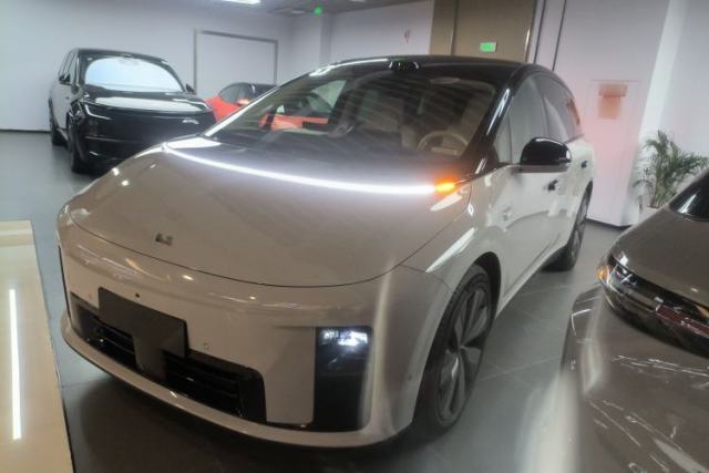 Used Li Auto i8 2025 Model Standard Version