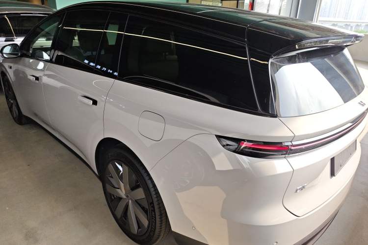 Used Li Auto i8 2025 Model Standard Version Rear Left 45 Deg