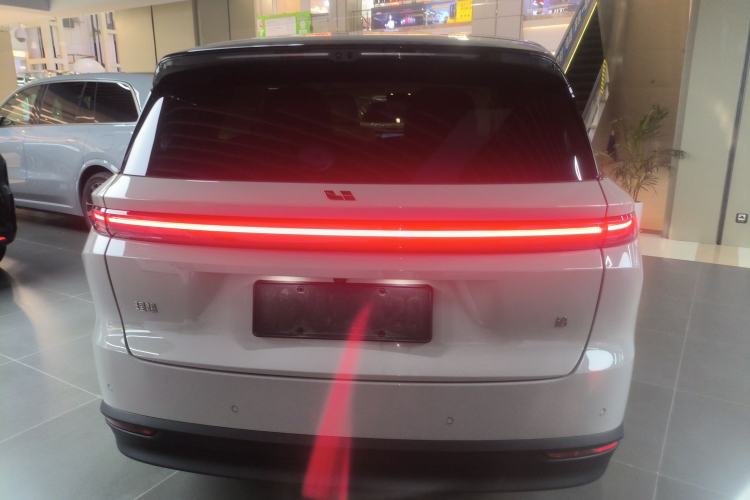 Used Li Auto i8 2025 Model Standard Version Rear