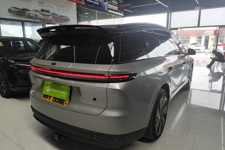 Used Li Auto i8 2025 Model Standard Version Rear Right 45 Deg