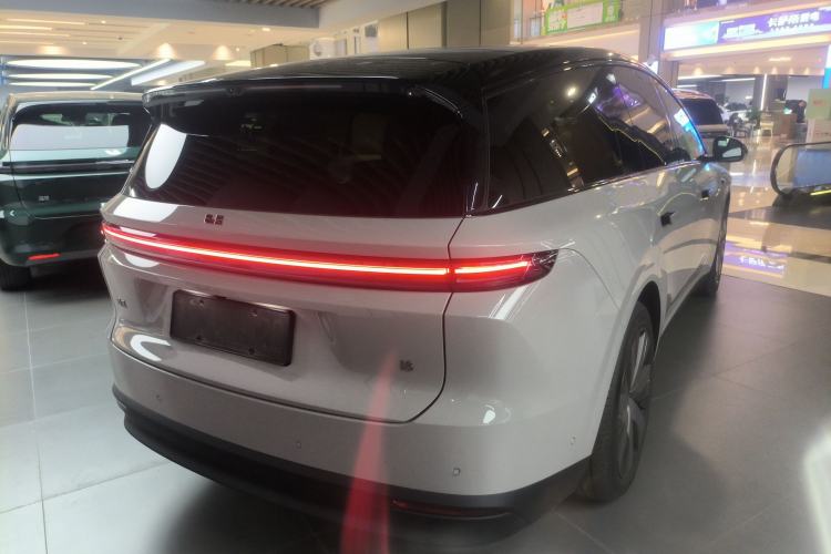 Used Li Auto i8 2025 Model Standard Version Rear Right 45 Deg