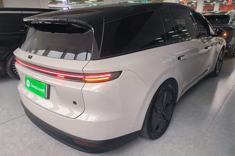 Used Li Auto i8 2025 Model Standard Version Rear Right 45 Deg