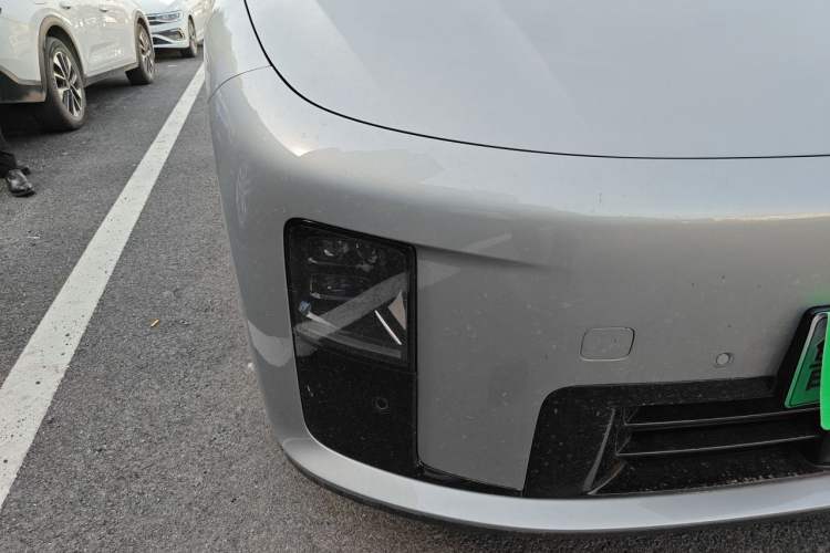 Used Li Auto i8 2025 Model Standard Version Right Front Headlight