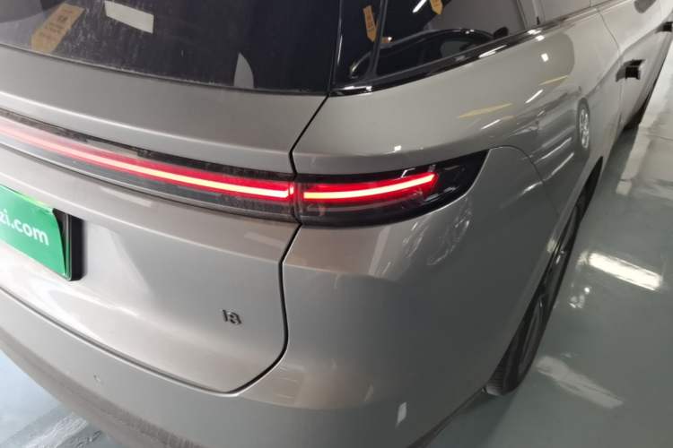 Used Li Auto i8 2025 Model Standard Version Right Rear Taillight