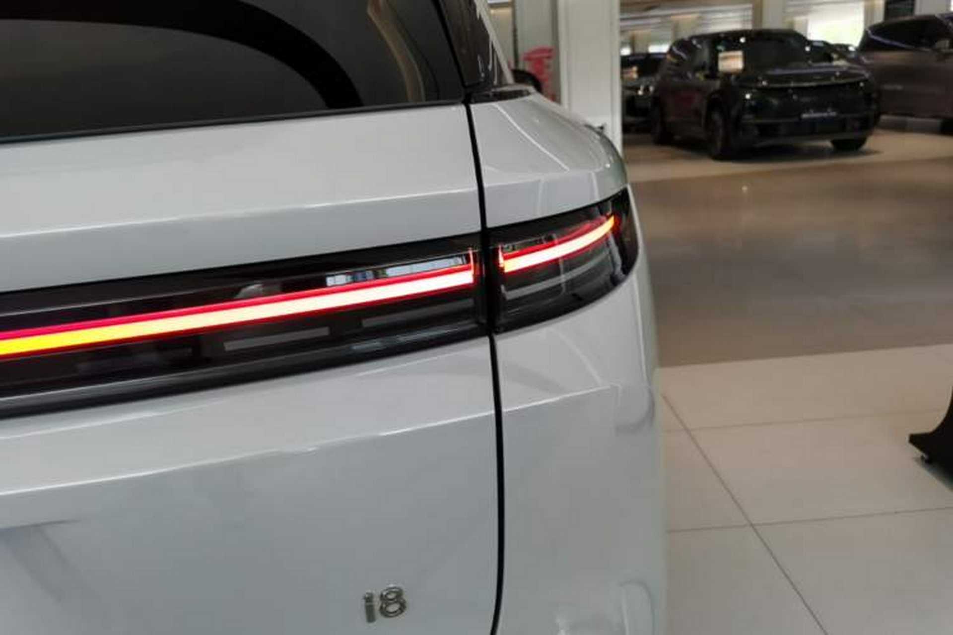 Used Li Auto i8 2025 Model Standard Version Right Rear Taillight