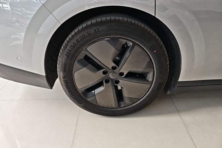 Used Li Auto i8 2025 Model Standard Version Right Rear Wheel Hub