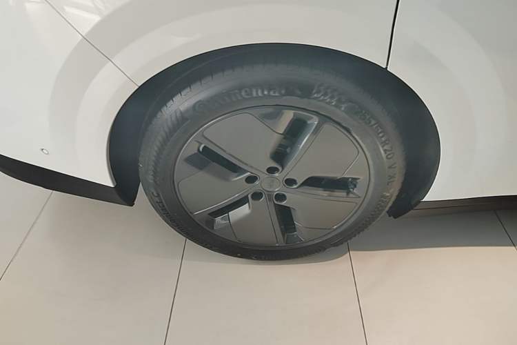 Used Li Auto i8 2025 Model Standard Version Right Rear Wheel Hub