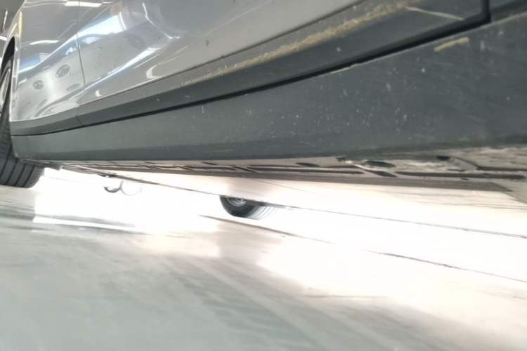 Used Li Auto i8 2025 Model Standard Version Right Side Sill