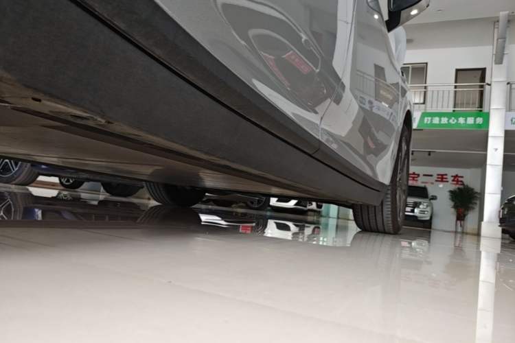 Used Li Auto i8 2025 Model Standard Version Right Side Sill
