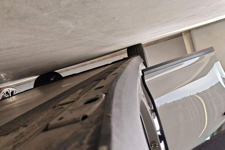 Used Li Auto i8 2025 Model Standard Version Right Side Sill