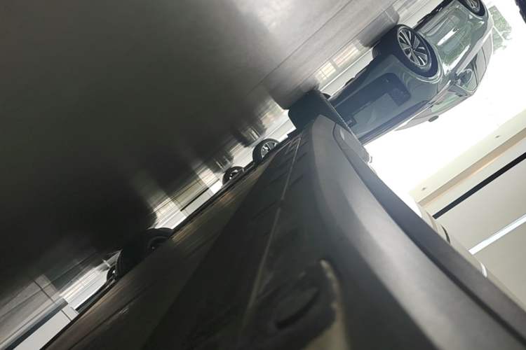 Used Li Auto i8 2025 Model Standard Version Right Side Sill