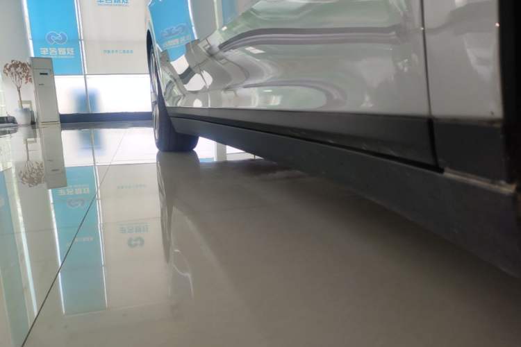 Used Li Auto i8 2025 Model Standard Version Right Side Sill
