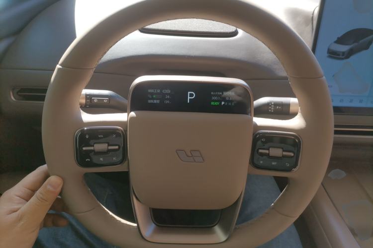 Used Li Auto i8 2025 Model Standard Version Steering Wheel