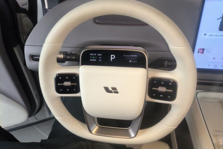 Used Li Auto i8 2025 Model Standard Version Steering Wheel