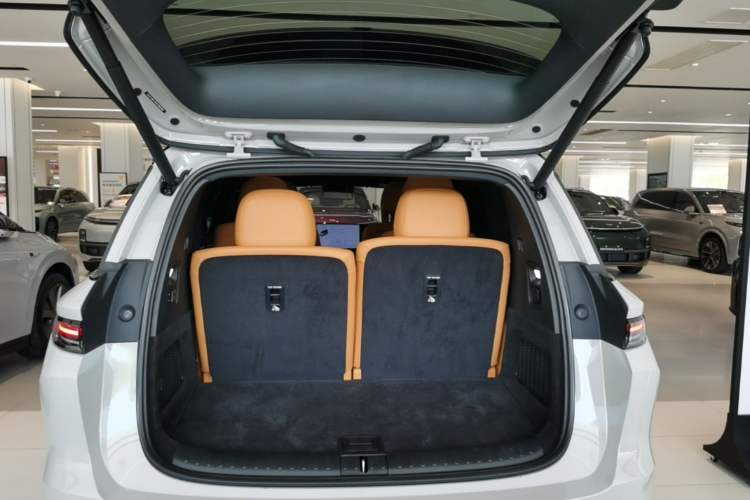 Used Li Auto i8 2025 Model Standard Version Trunk