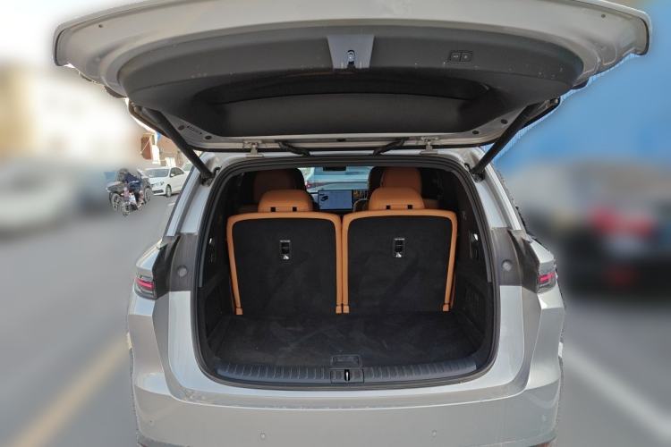Used Li Auto i8 2025 Model Standard Version Trunk