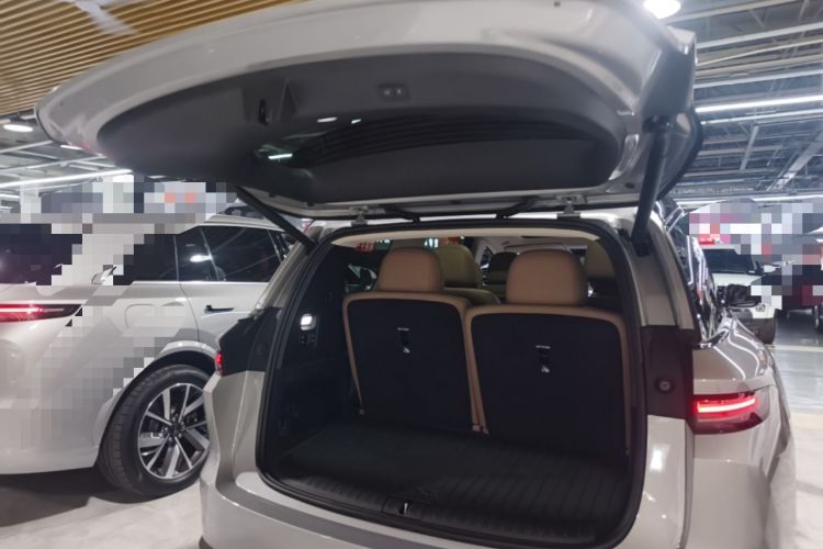 Used Li Auto i8 2025 Model Standard Version Trunk