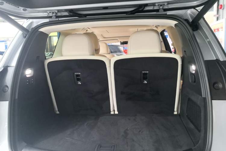 Used Li Auto i8 2025 Model Standard Version Trunk