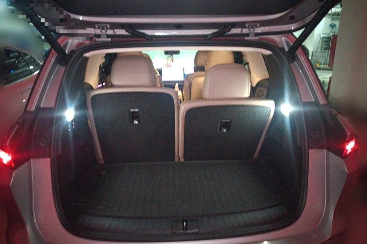 Used Li Auto i8 2025 Model Standard Version Trunk