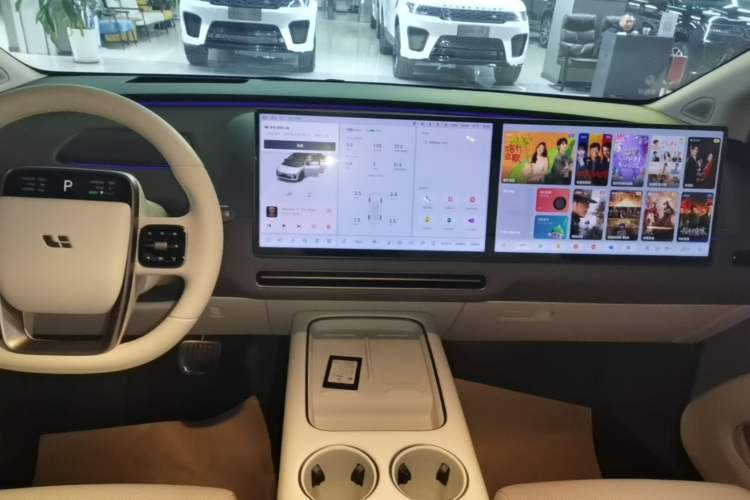 Used Li Auto i8 2025 Model Standard Version Audio And AC Panel