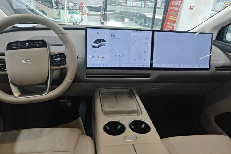 Used Li Auto i8 2025 Model Standard Version Audio And AC Panel