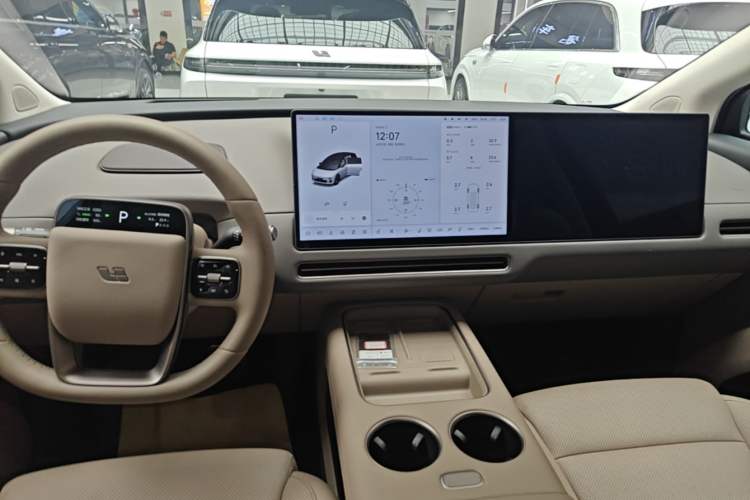 Used Li Auto i8 2025 Model Standard Version Audio And AC Panel