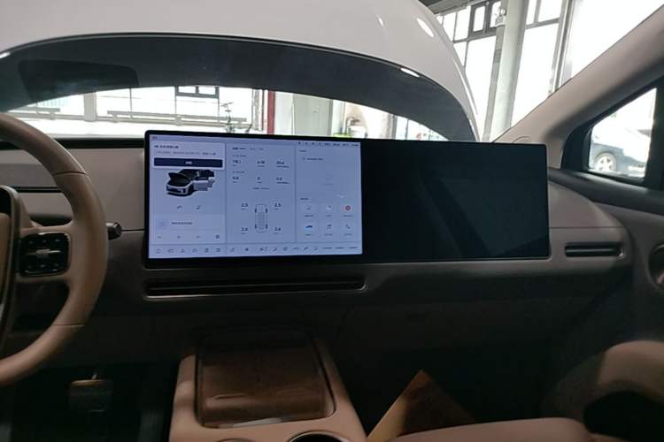 Used Li Auto i8 2025 Model Standard Version Audio And AC Panel