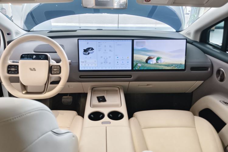 Used Li Auto i8 2025 Model Standard Version Center Console