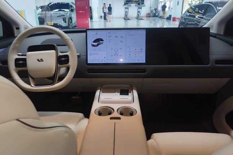 Used Li Auto i8 2025 Model Standard Version Center Console