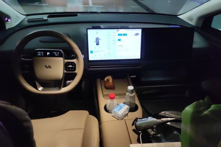 Used Li Auto i8 2025 Model Standard Version Center Console