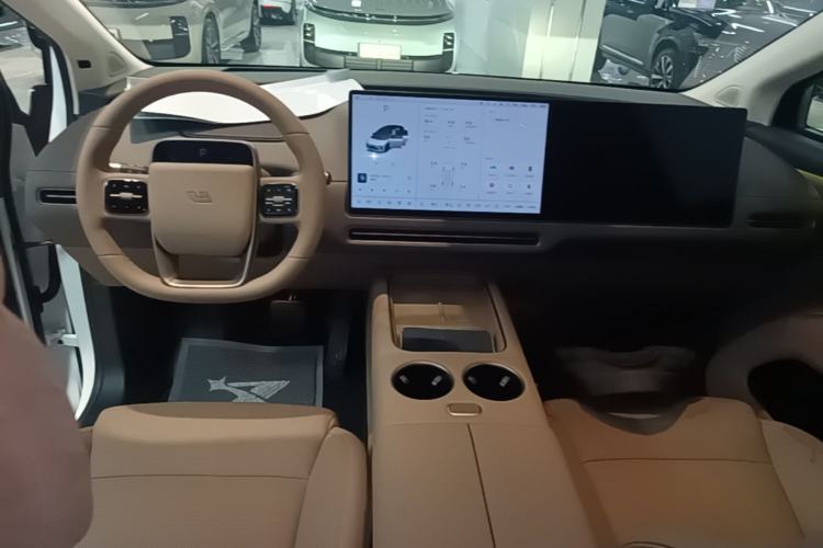 Used Li Auto i8 2025 Model Standard Version Center Console