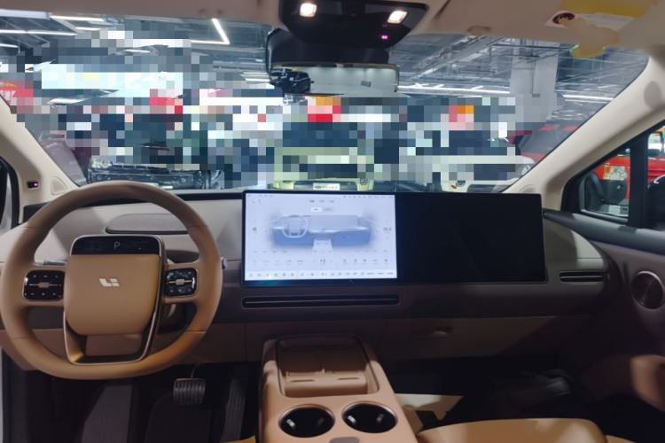 Used Li Auto i8 2025 Model Standard Version Center Console
