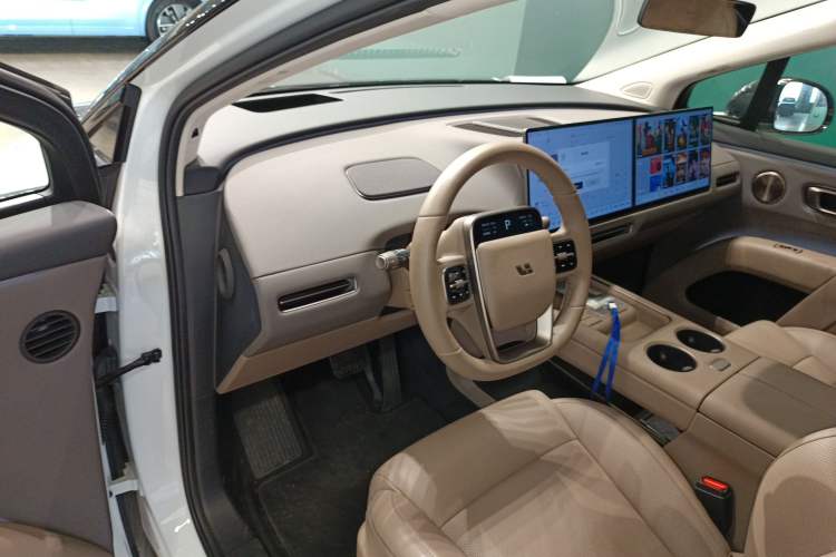 Used Li Auto i8 2025 Model Standard Version Center Console