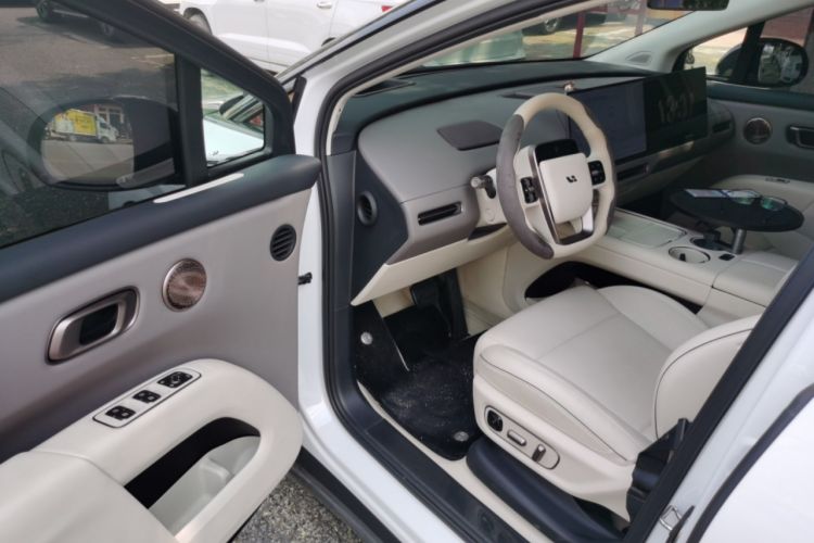Used Li Auto i8 2025 Model Standard Version Driver Seat