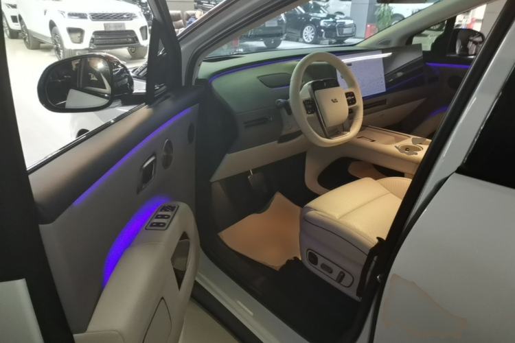 Used Li Auto i8 2025 Model Standard Version Driver Seat