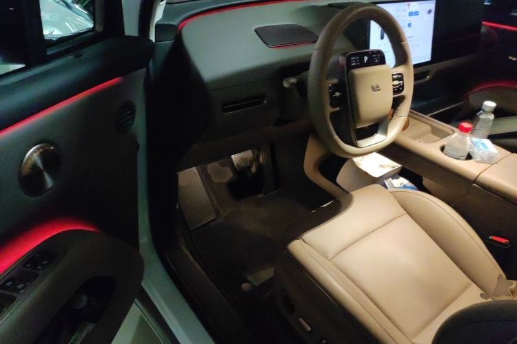 Used Li Auto i8 2025 Model Standard Version Driver Seat