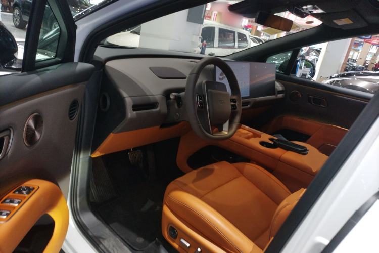 Used Li Auto i8 2025 Model Standard Version Driver Seat