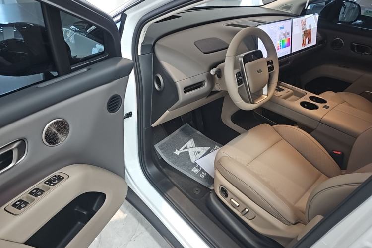 Used Li Auto i8 2025 Model Standard Version Driver Seat