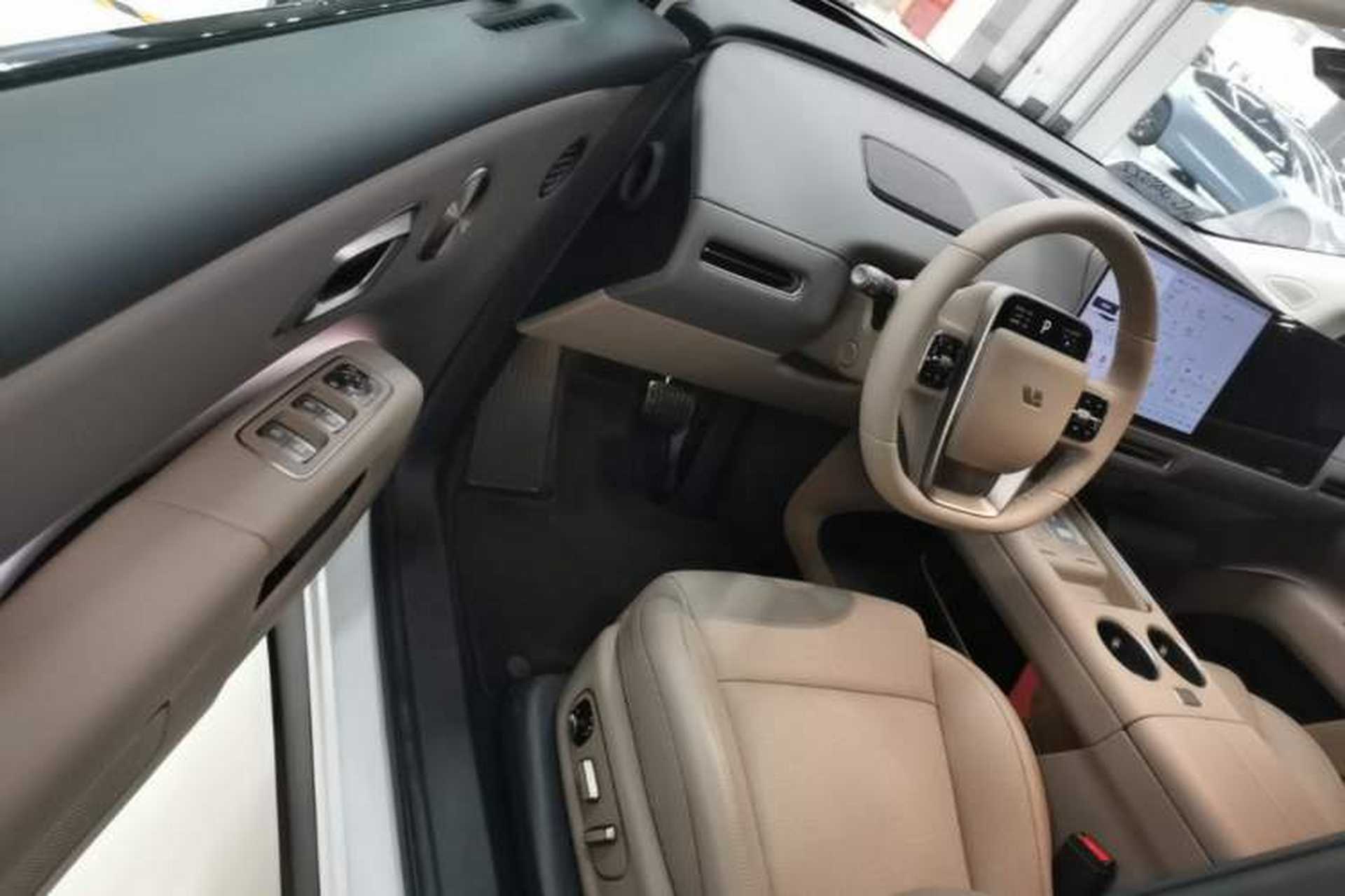Used Li Auto i8 2025 Model Standard Version Driver Seat