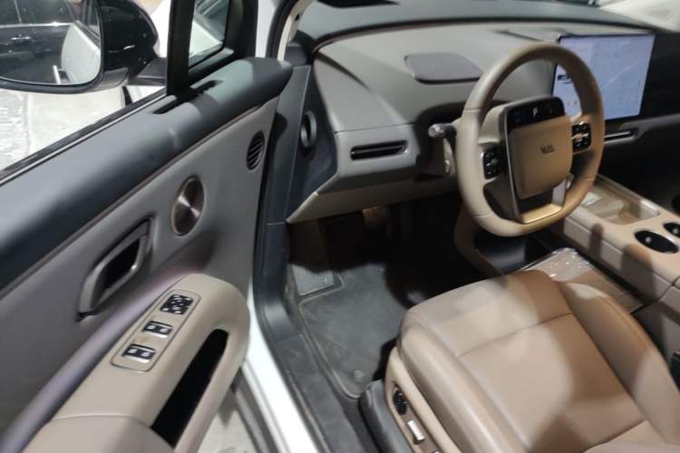 Used Li Auto i8 2025 Model Standard Version Driver Seat