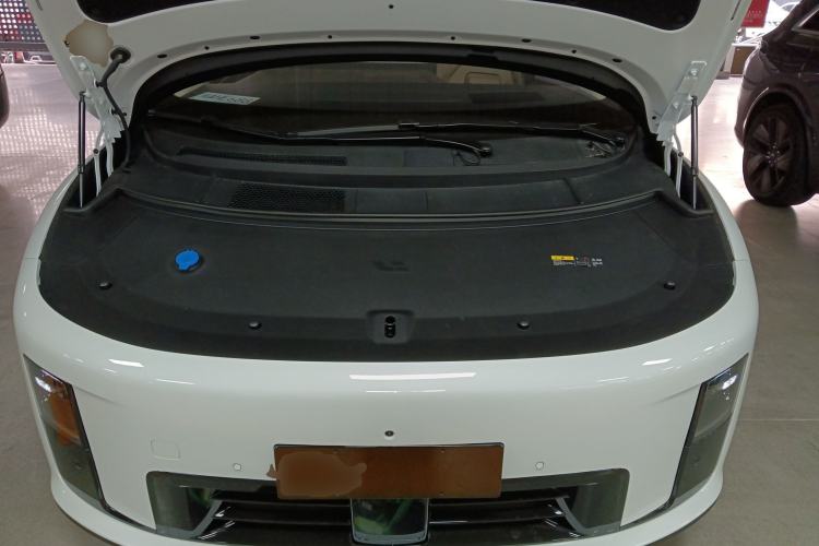 Used Li Auto i8 2025 Model Standard Version Engine Bay