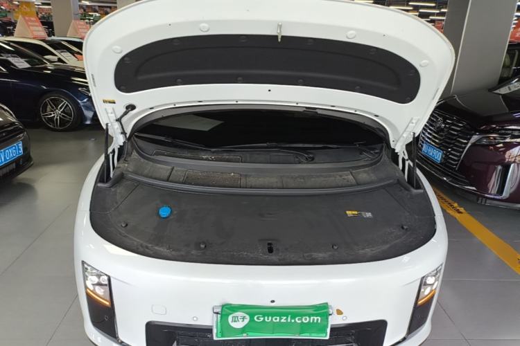 Used Li Auto i8 2025 Model Standard Version Engine Bay