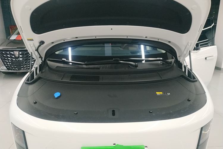 Used Li Auto i8 2025 Model Standard Version Engine Bay