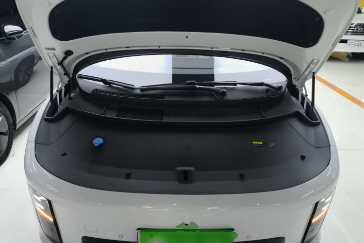 Used Li Auto i8 2025 Model Standard Version Engine Bay