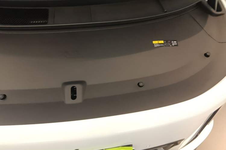 Used Li Auto i8 2025 Model Standard Version Engine Bay Left